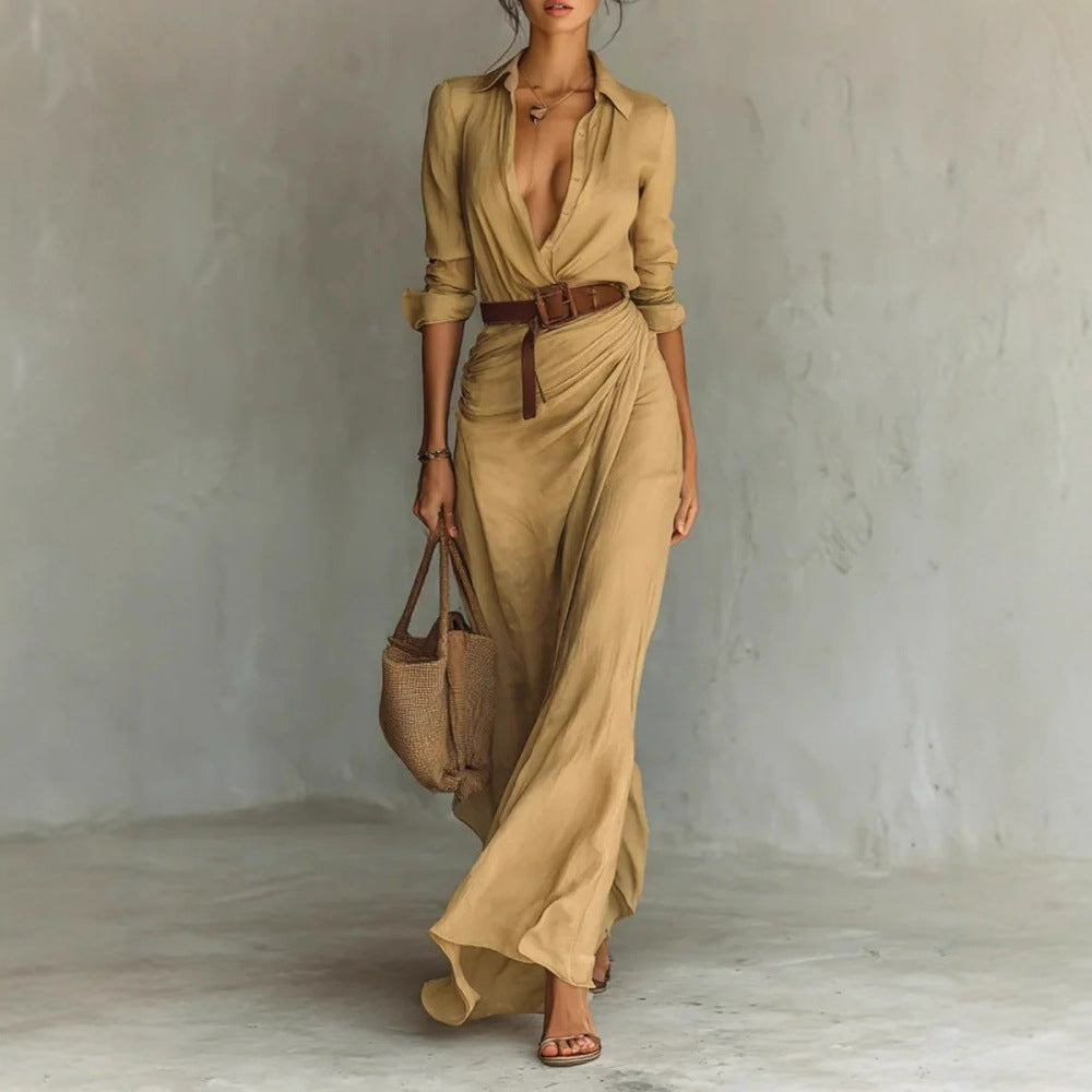 Robe chemisier longue Amondar beige fluide avec ceinture marron, col chemisier et manches longues boutonnées